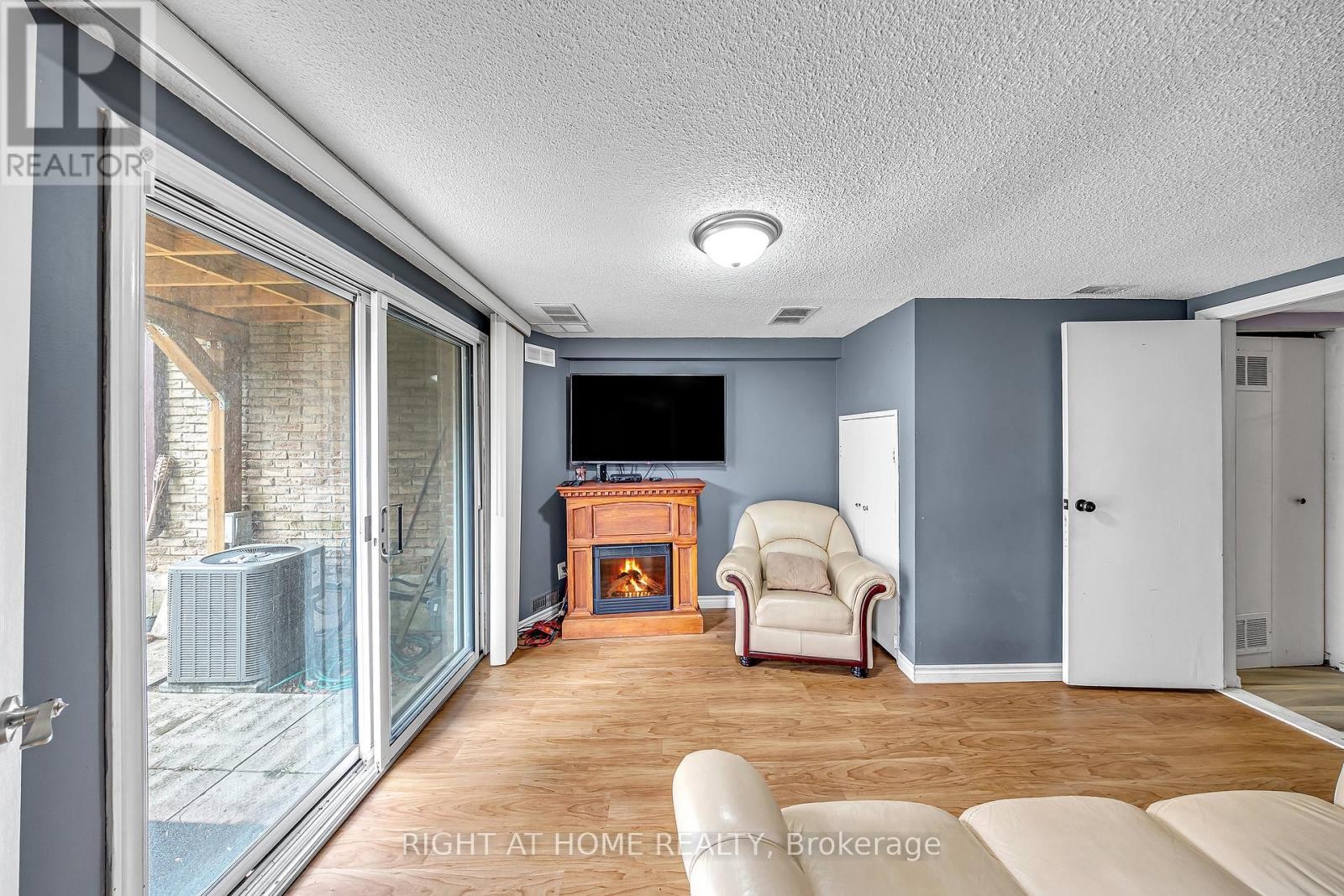 












51 - 7030 COPENHAGEN ROAD

,
Mississauga (Meadowvale),




Ontario
L5N2P3

