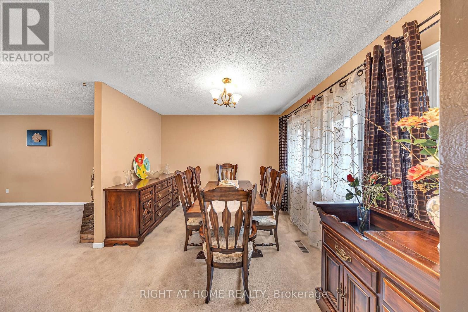 












51 - 7030 COPENHAGEN ROAD

,
Mississauga (Meadowvale),




Ontario
L5N2P3

