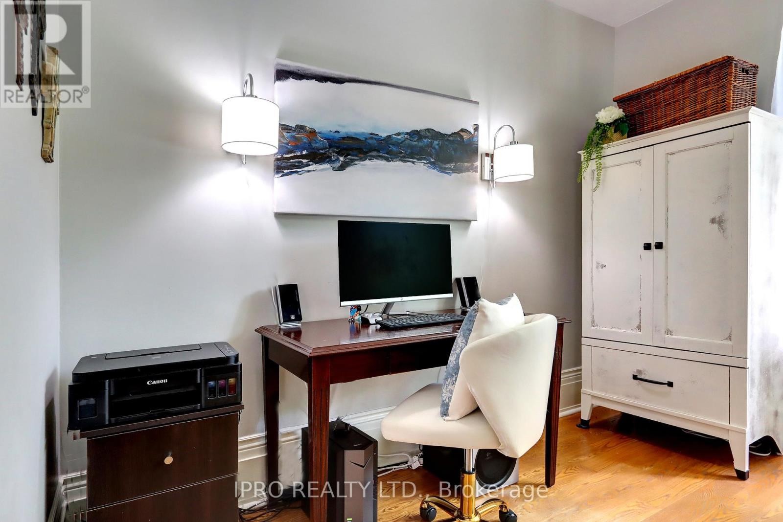 












4 STEWARTTOWN ROAD

,
Halton Hills (Stewarttown),




Ontario
L7G4S5

