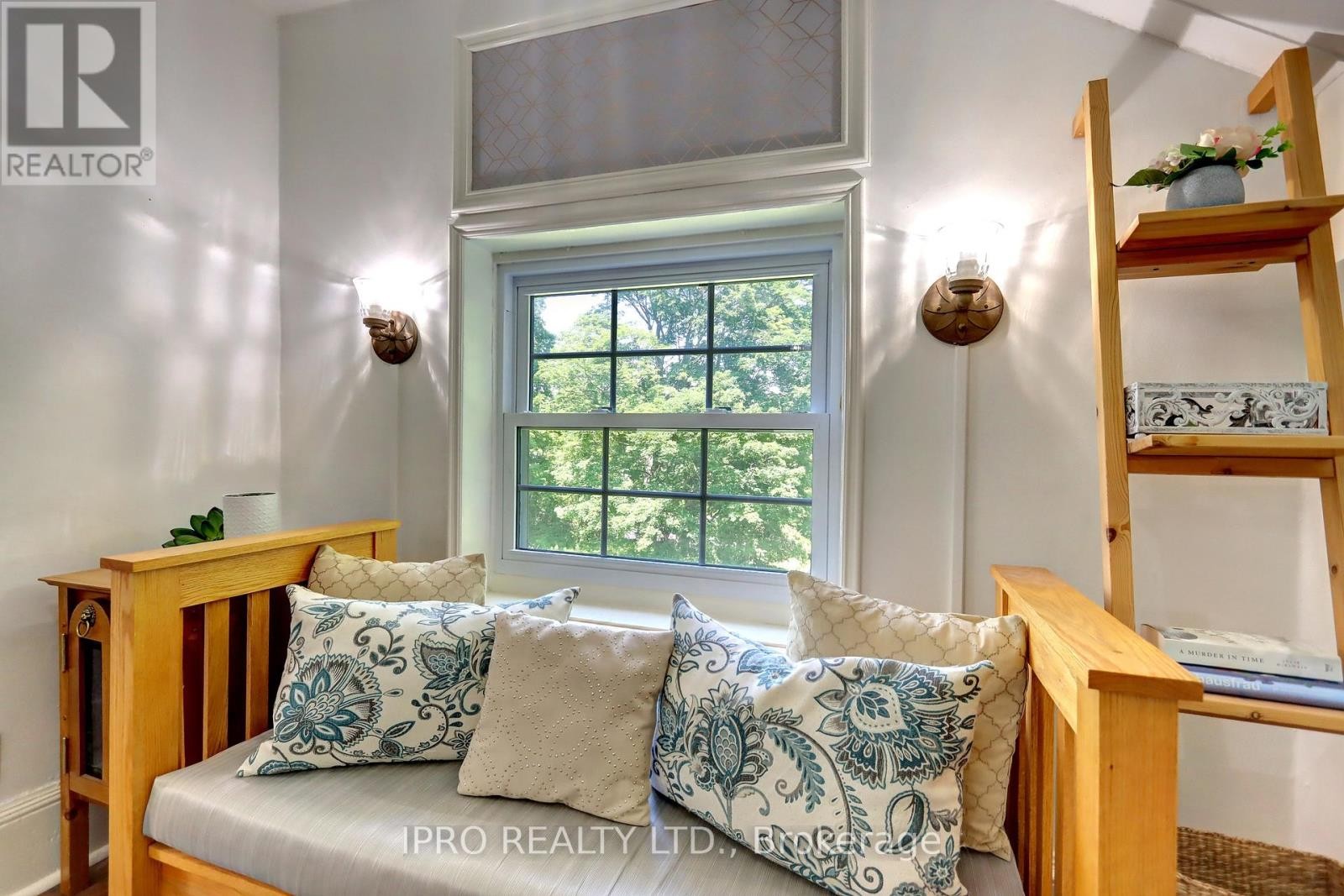 












4 STEWARTTOWN ROAD

,
Halton Hills (Stewarttown),




Ontario
L7G4S5


