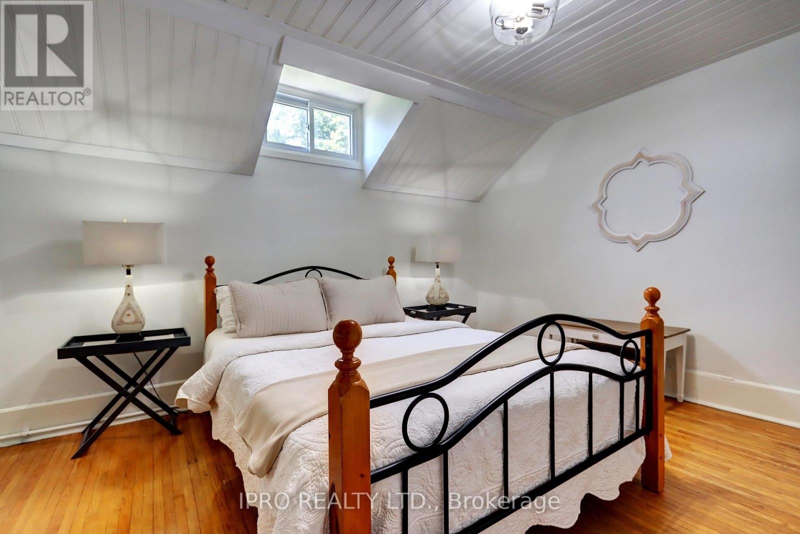












4 STEWARTTOWN ROAD

,
Halton Hills (Stewarttown),




Ontario
L7G4S5

