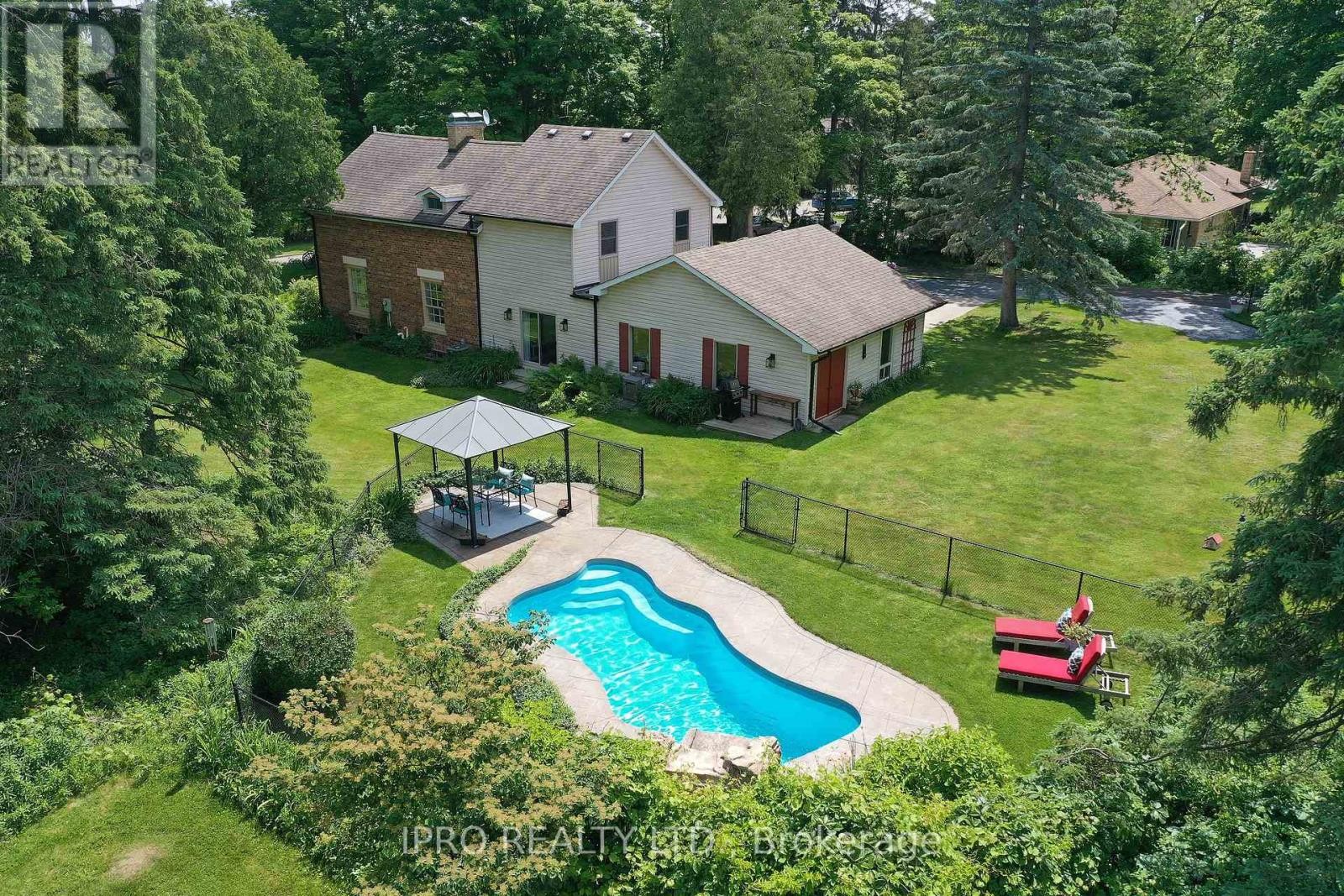 












4 STEWARTTOWN ROAD

,
Halton Hills (Stewarttown),




Ontario
L7G4S5

