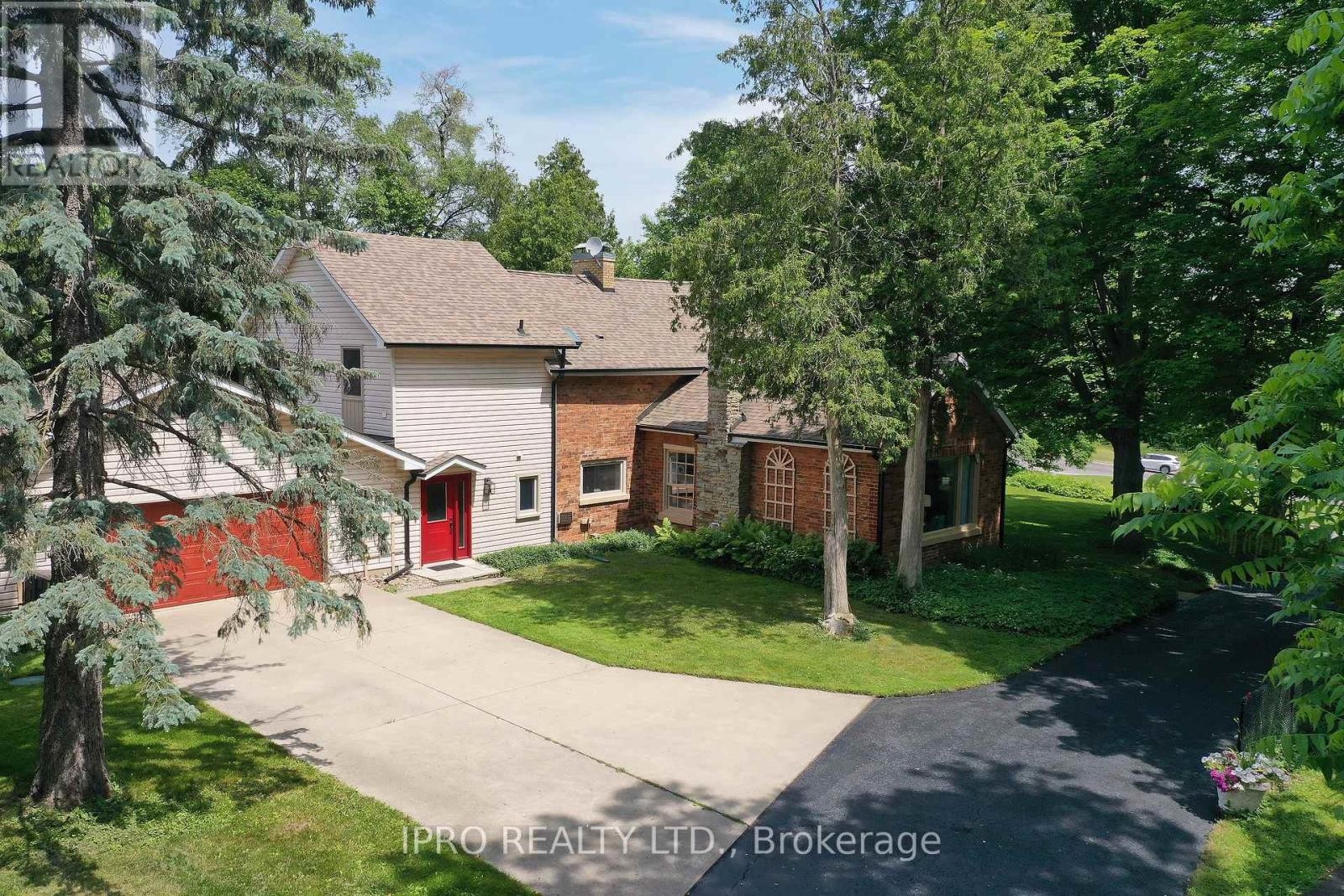 












4 STEWARTTOWN ROAD

,
Halton Hills (Stewarttown),




Ontario
L7G4S5

