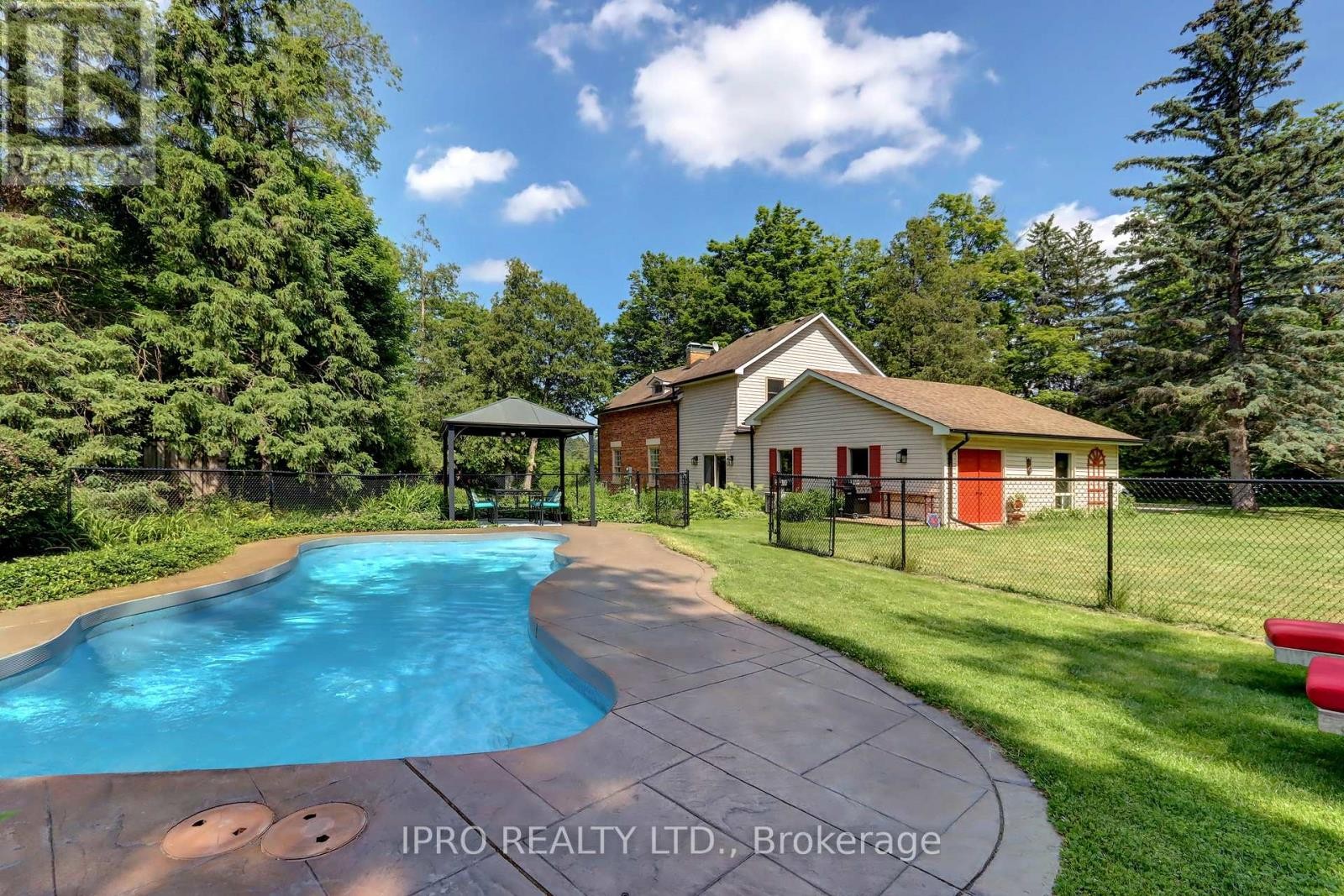 












4 STEWARTTOWN ROAD

,
Halton Hills (Stewarttown),




Ontario
L7G4S5

