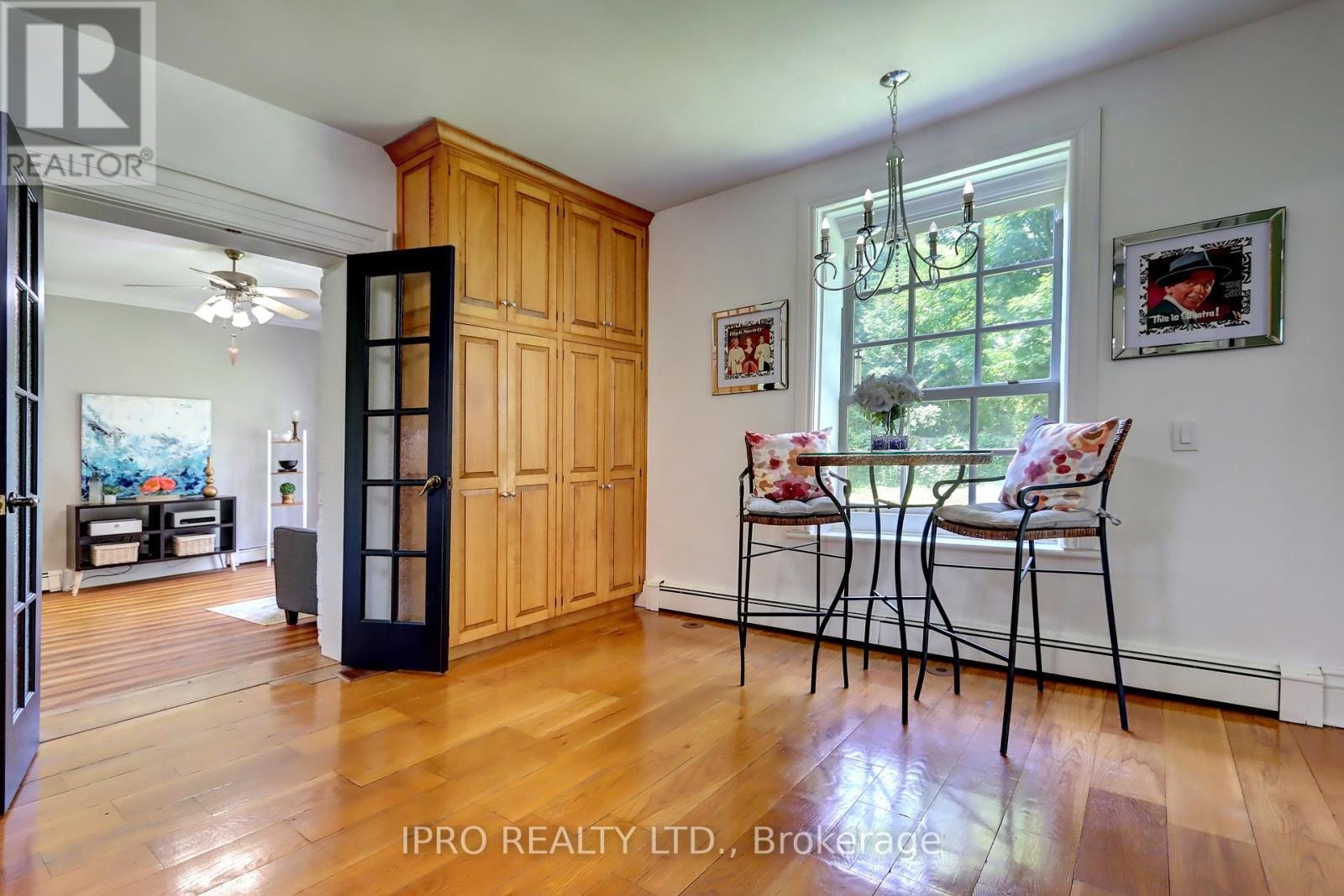 












4 STEWARTTOWN ROAD

,
Halton Hills (Stewarttown),




Ontario
L7G4S5

