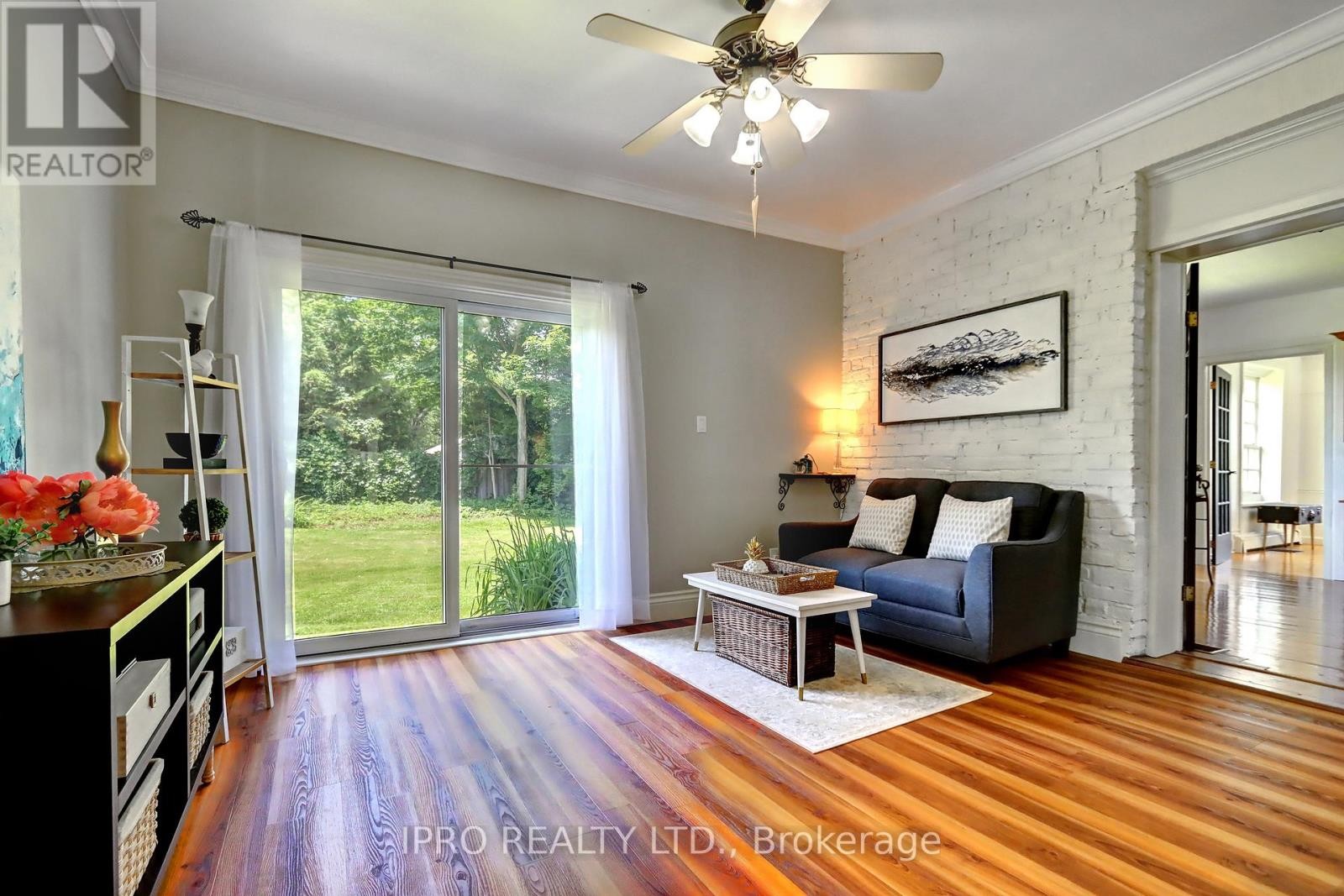 












4 STEWARTTOWN ROAD

,
Halton Hills (Stewarttown),




Ontario
L7G4S5

