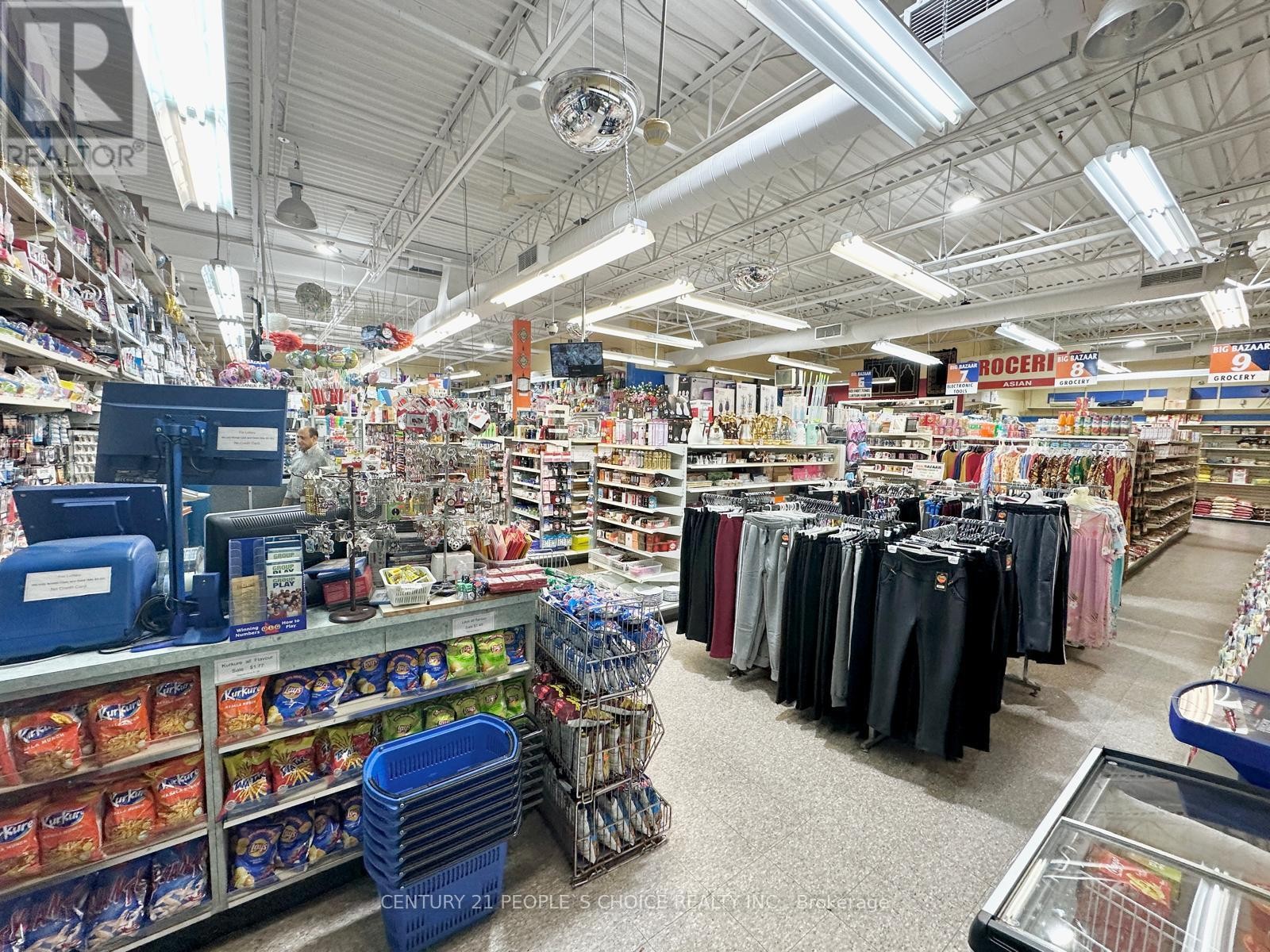 












120,121 - 5602 TENTH LINE W

,
Mississauga (Churchill Meadows),




Ontario
L5M7L9

