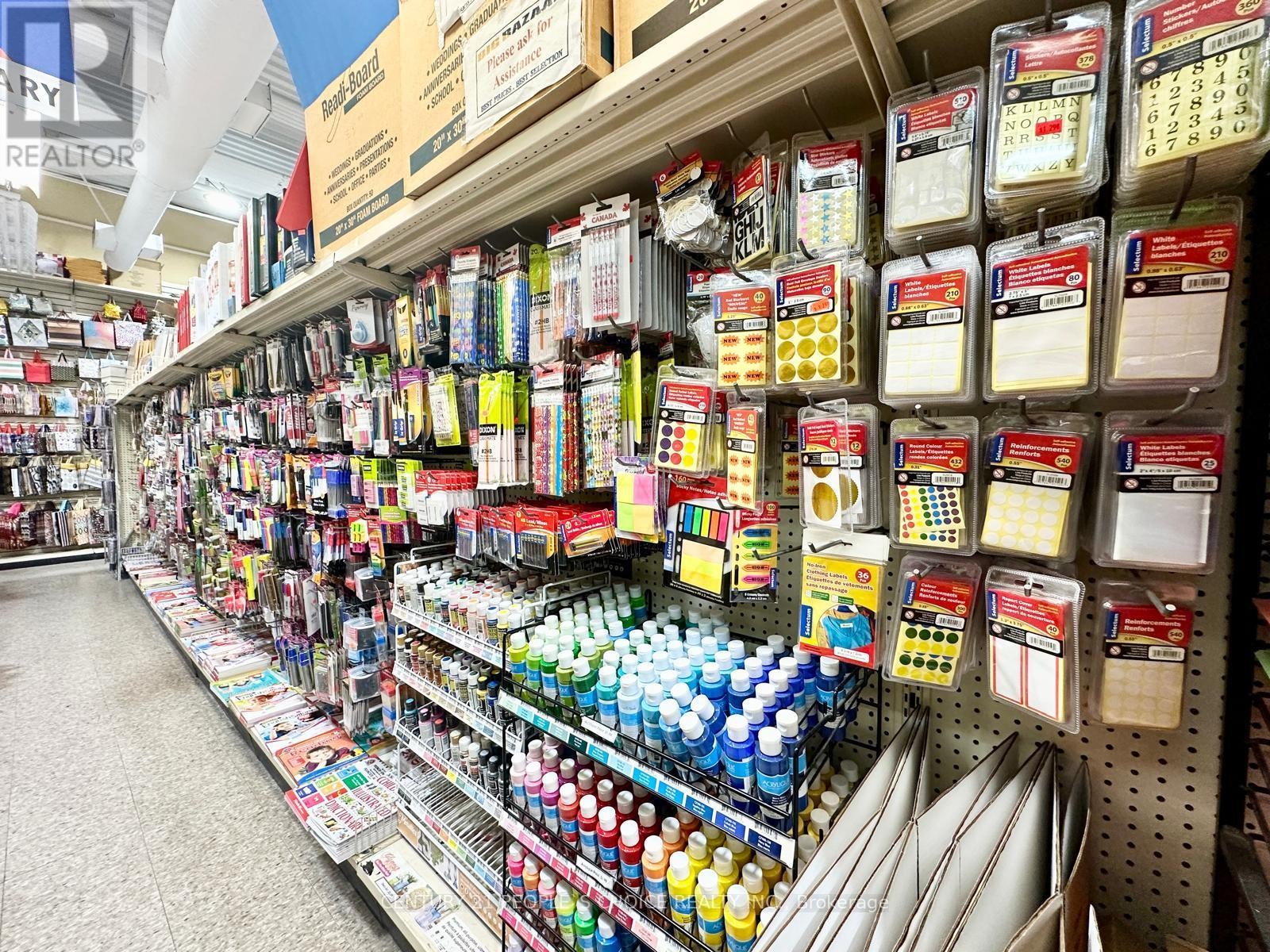 












120,121 - 5602 TENTH LINE W

,
Mississauga (Churchill Meadows),




Ontario
L5M7L9

