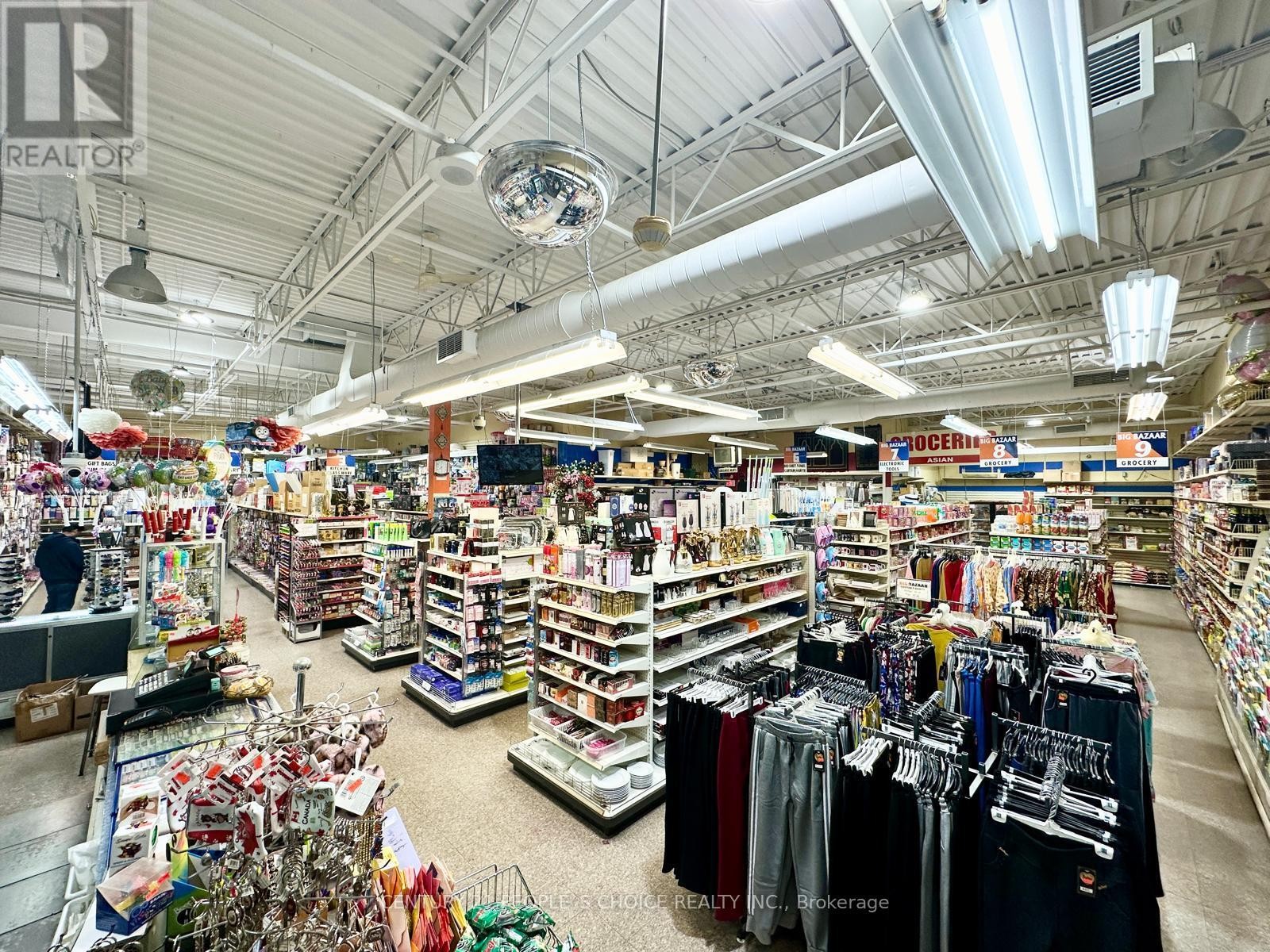 












120,121 - 5602 TENTH LINE W

,
Mississauga (Churchill Meadows),




Ontario
L5M7L9

