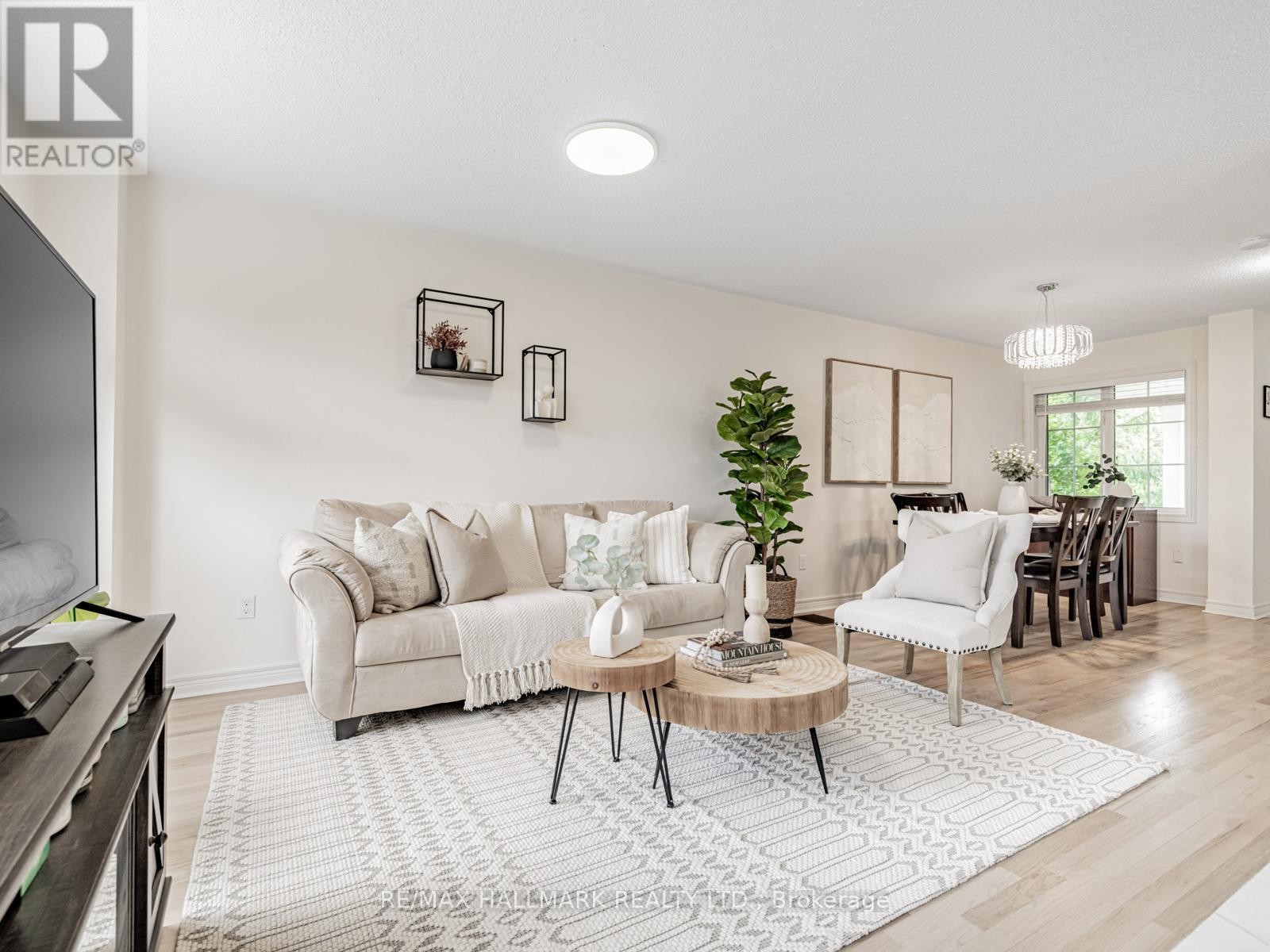 












109 GRAPEVINE ROAD

,
Caledon (Bolton West),




Ontario
L7E2M6

