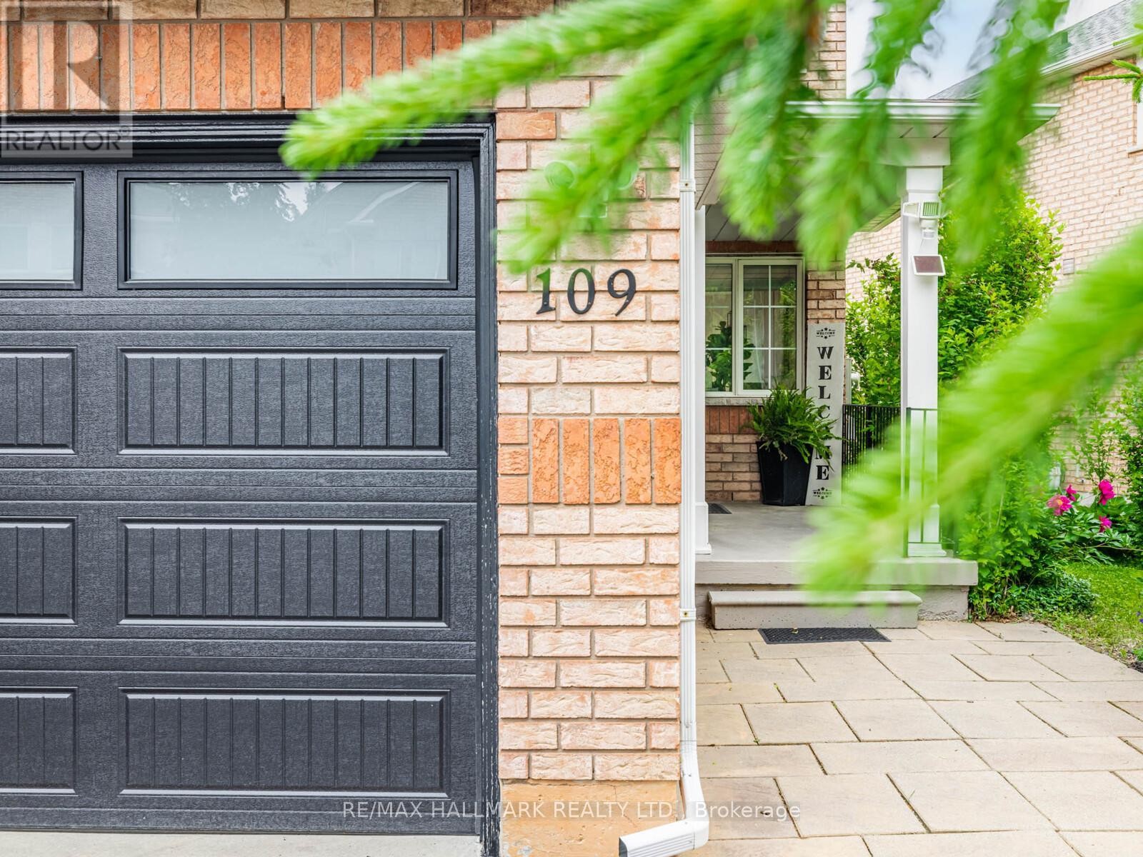 












109 GRAPEVINE ROAD

,
Caledon (Bolton West),




Ontario
L7E2M6

