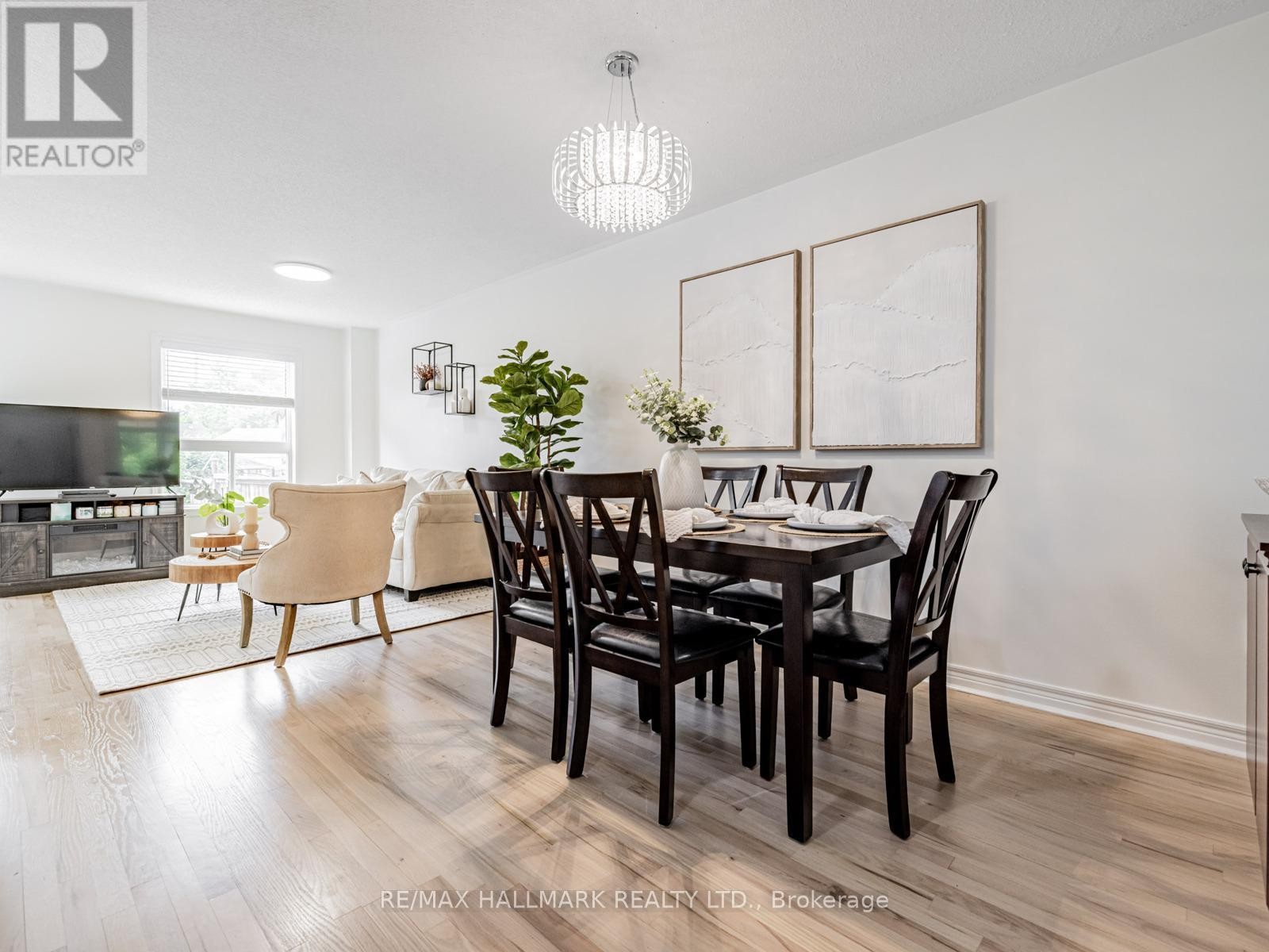 












109 GRAPEVINE ROAD

,
Caledon (Bolton West),




Ontario
L7E2M6

