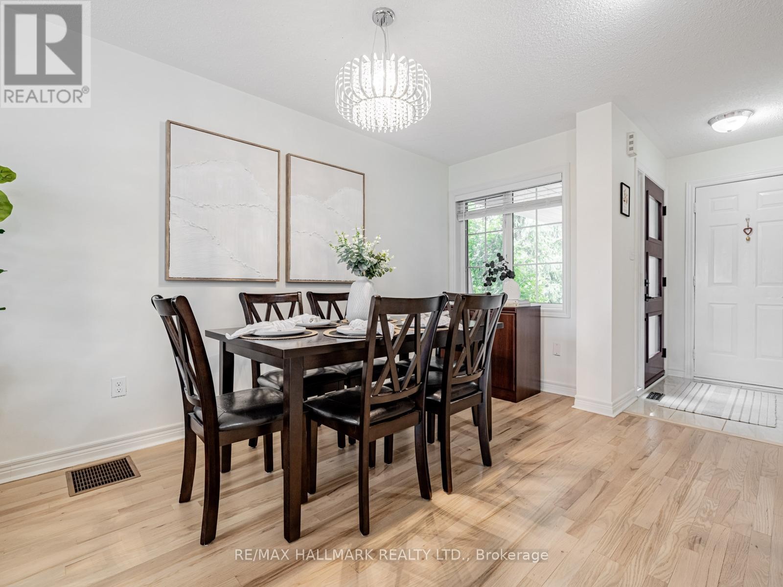 












109 GRAPEVINE ROAD

,
Caledon (Bolton West),




Ontario
L7E2M6

