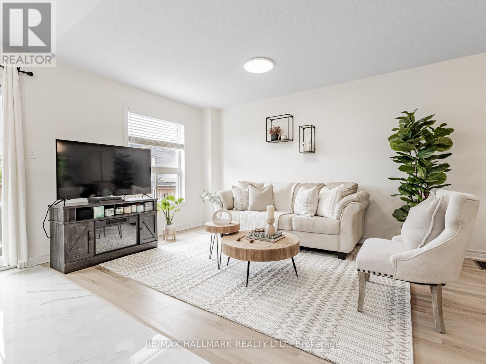












109 GRAPEVINE ROAD

,
Caledon (Bolton West),




Ontario
L7E2M6

