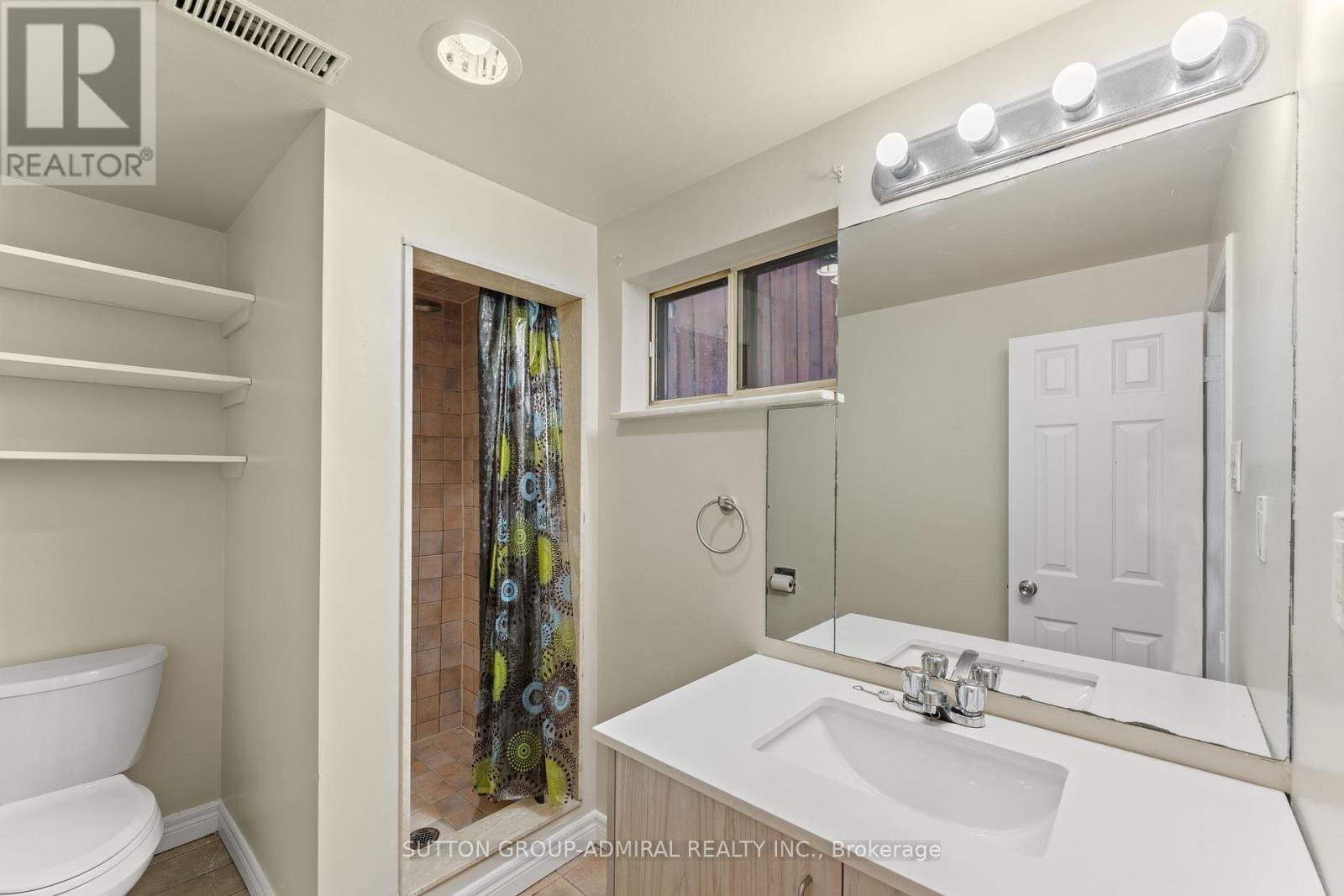












21 PURCHASE PLACE

,
Toronto (Glenfield-Jane Heights),




Ontario
M3L1T9

