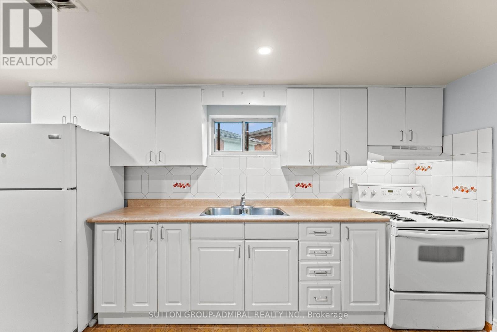 












21 PURCHASE PLACE

,
Toronto (Glenfield-Jane Heights),




Ontario
M3L1T9

