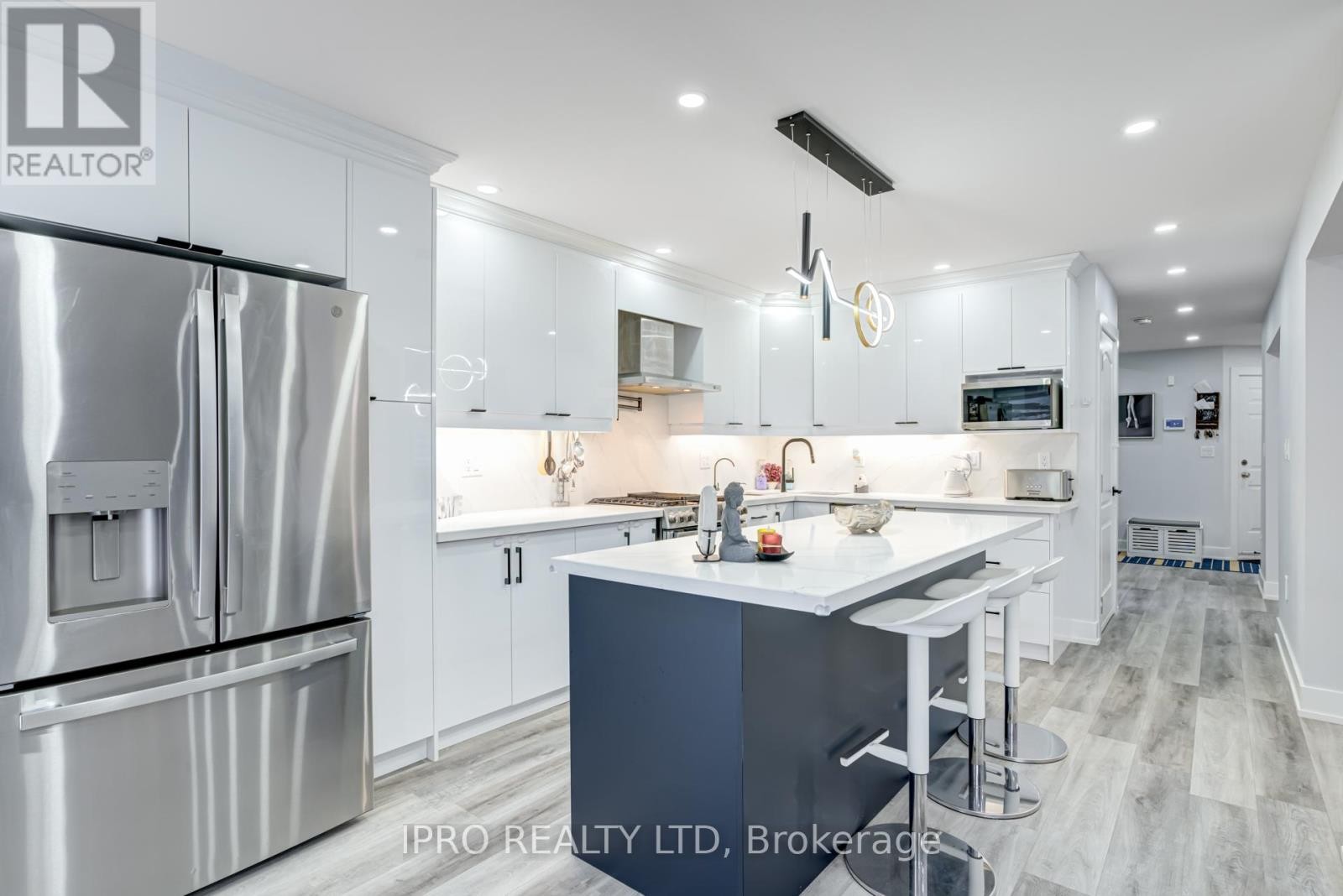 












3 FORESTGROVE CIRCLE

,
Brampton (Heart Lake East),




Ontario
L6Z4T2

