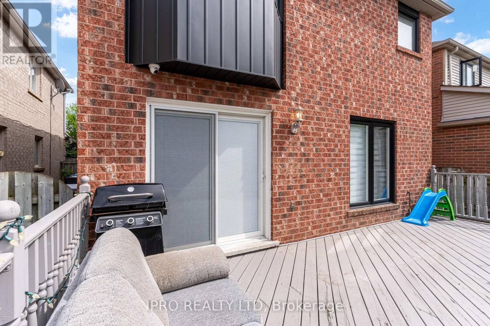 












3 FORESTGROVE CIRCLE

,
Brampton (Heart Lake East),




Ontario
L6Z4T2

