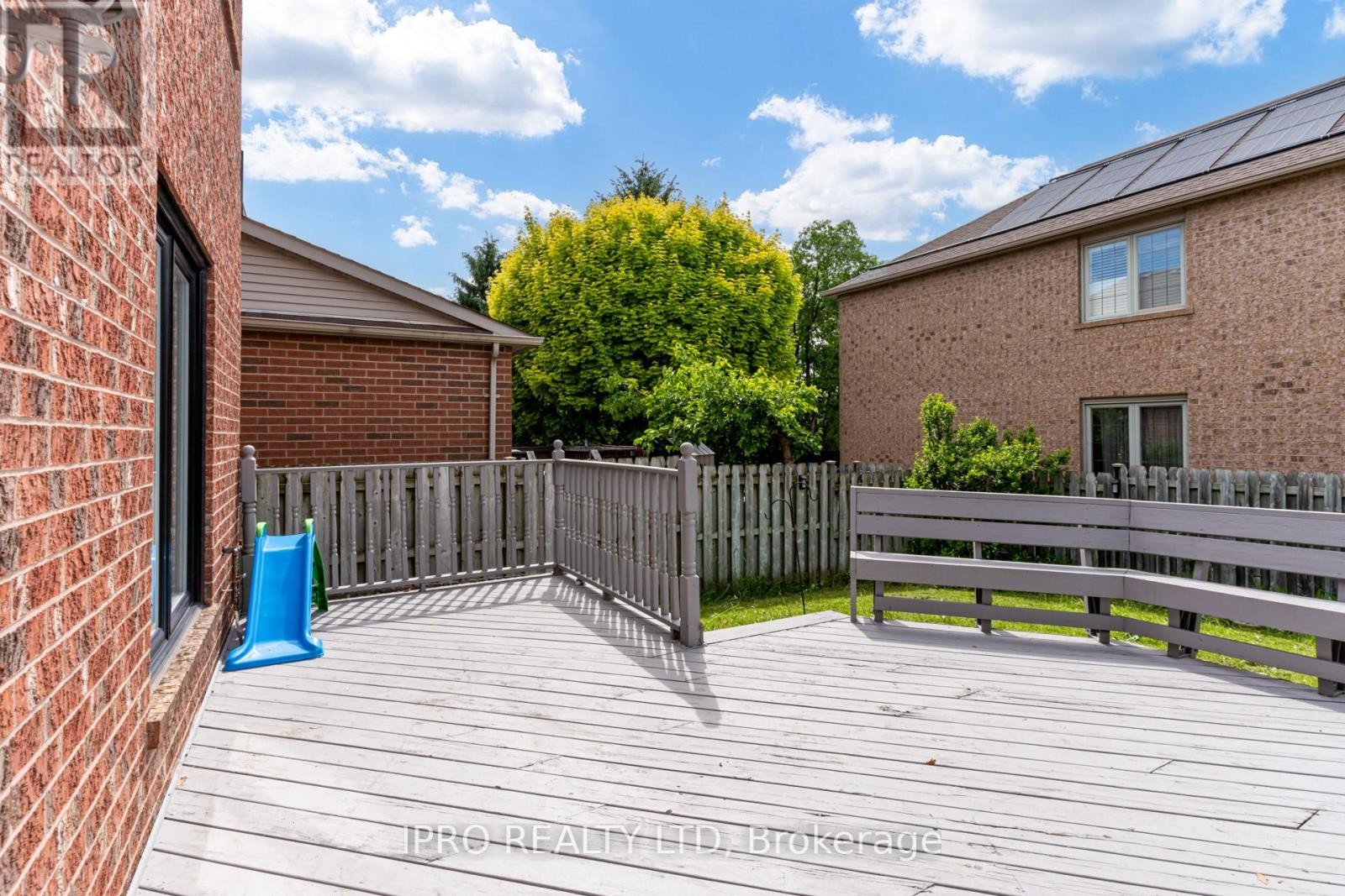 












3 FORESTGROVE CIRCLE

,
Brampton (Heart Lake East),




Ontario
L6Z4T2


