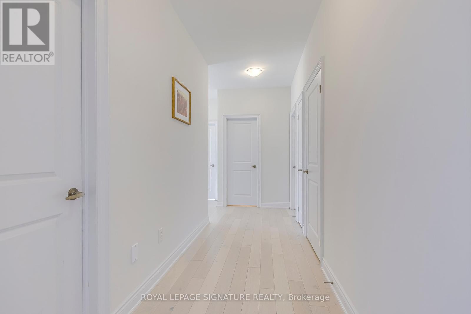 












98 CARNEGIE DRIVE

,
Oakville (GO Glenorchy),




Ontario
L6H0V4

