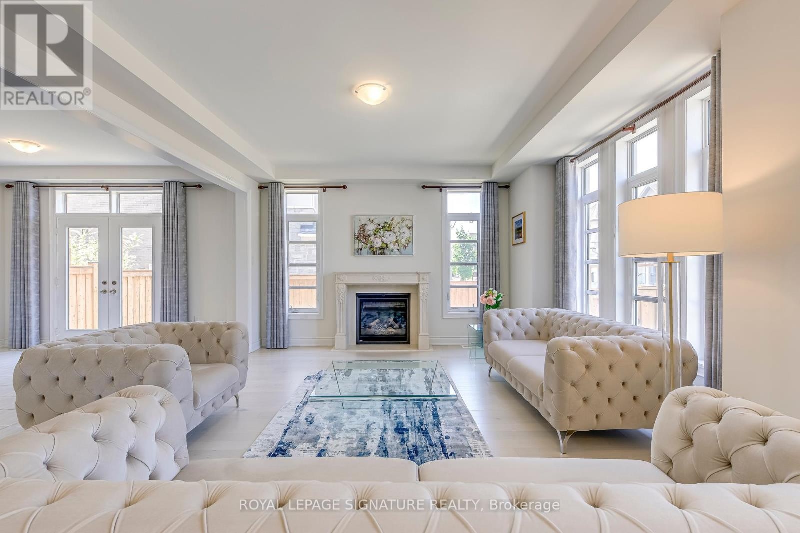 












98 CARNEGIE DRIVE

,
Oakville (GO Glenorchy),




Ontario
L6H0V4


