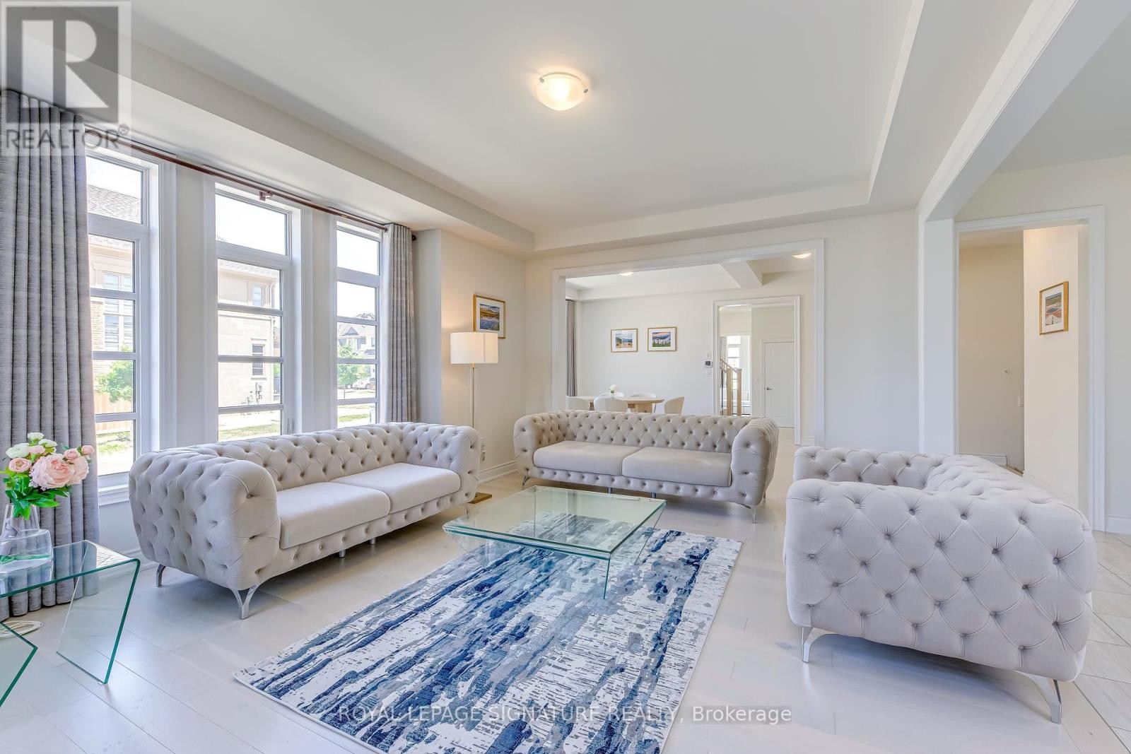 












98 CARNEGIE DRIVE

,
Oakville (GO Glenorchy),




Ontario
L6H0V4

