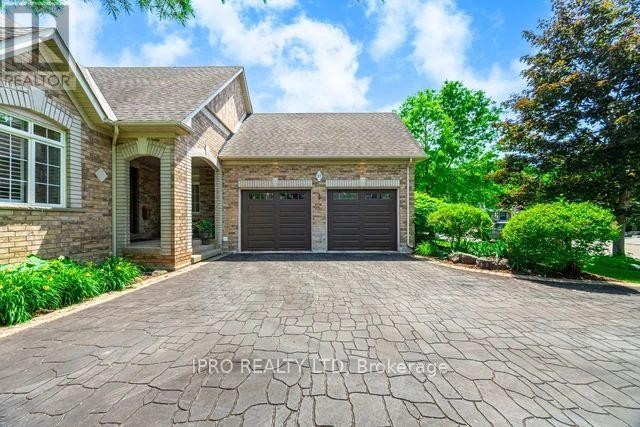 












37 LINKS LANE

,
Brampton (Credit Valley),




Ontario
L6Y5H2

