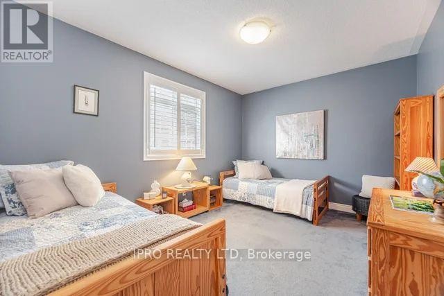 












37 LINKS LANE

,
Brampton (Credit Valley),




Ontario
L6Y5H2

