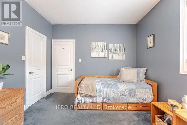 












37 LINKS LANE

,
Brampton (Credit Valley),




Ontario
L6Y5H2


