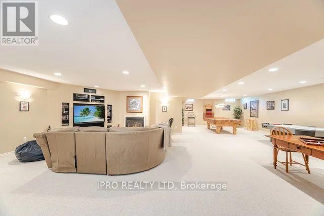 












37 LINKS LANE

,
Brampton (Credit Valley),




Ontario
L6Y5H2

