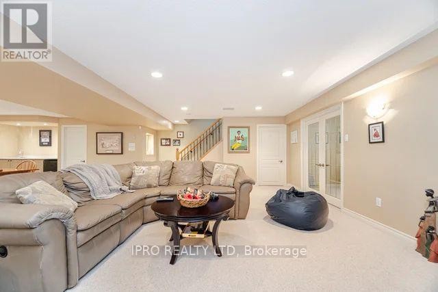 












37 LINKS LANE

,
Brampton (Credit Valley),




Ontario
L6Y5H2

