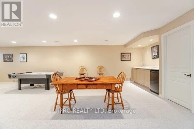












37 LINKS LANE

,
Brampton (Credit Valley),




Ontario
L6Y5H2

