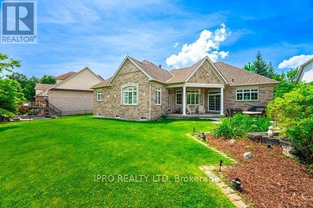 












37 LINKS LANE

,
Brampton (Credit Valley),




Ontario
L6Y5H2

