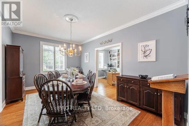 












37 LINKS LANE

,
Brampton (Credit Valley),




Ontario
L6Y5H2

