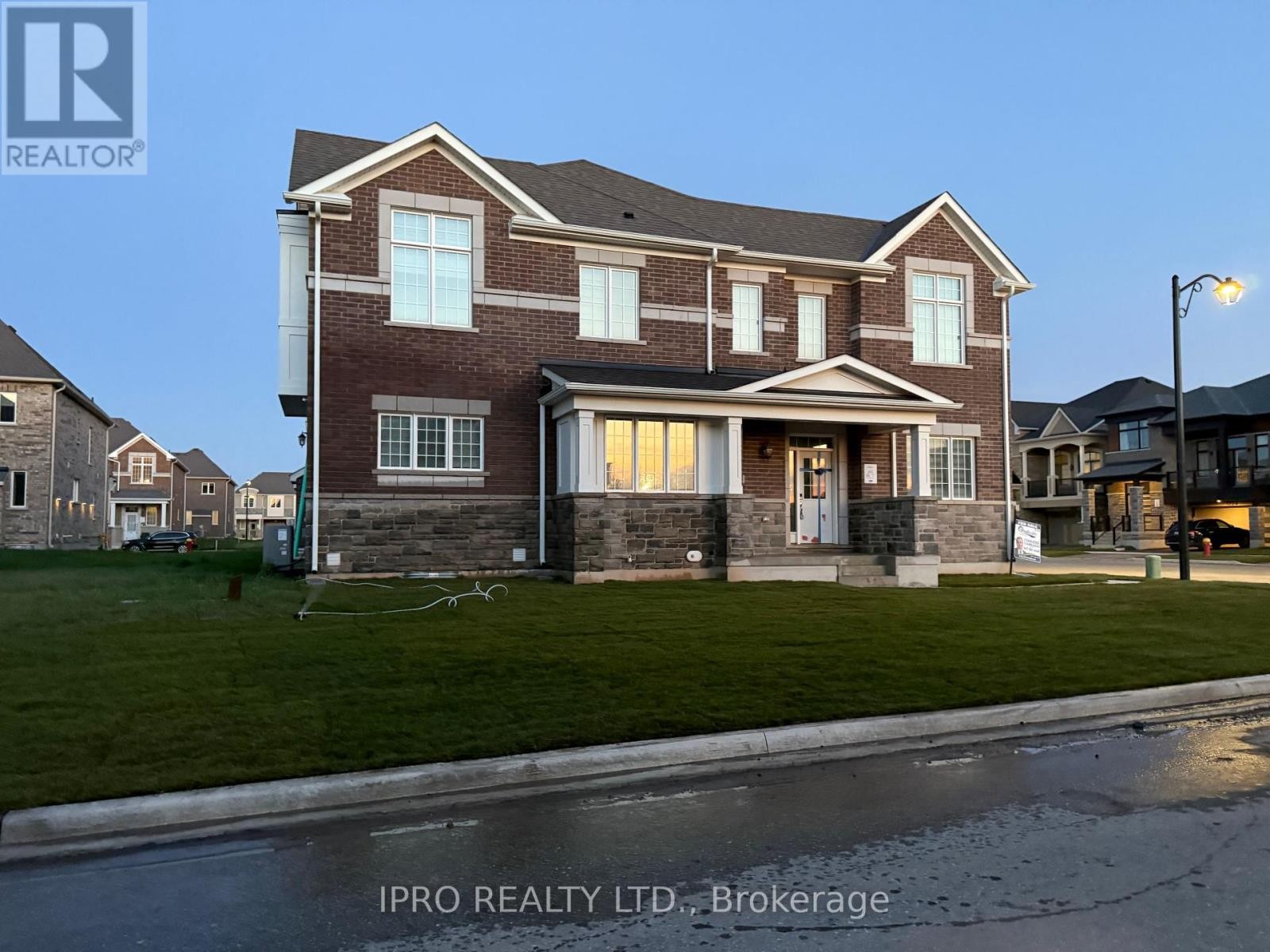 












1217 FERGUSON DRIVE

,
Milton (BW Bowes),




Ontario
L9T7V8

