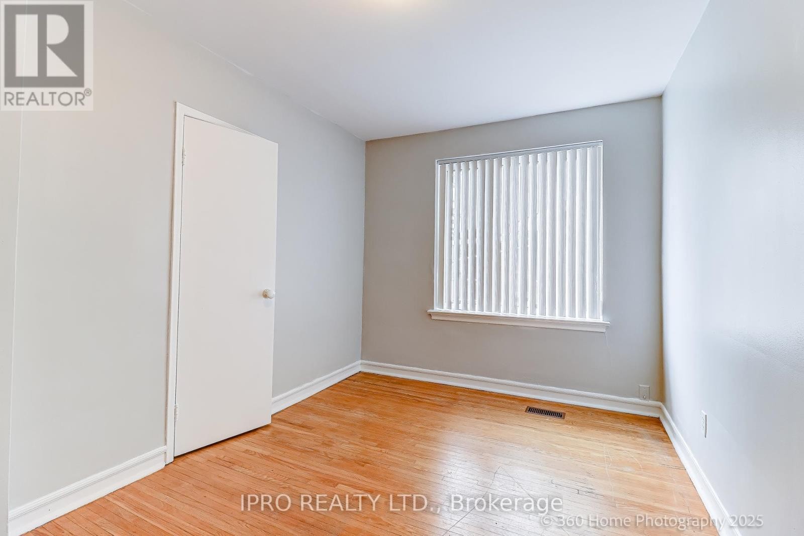 












5543 TURNEY DRIVE

,
Mississauga (Streetsville),




Ontario
L5M1A2


