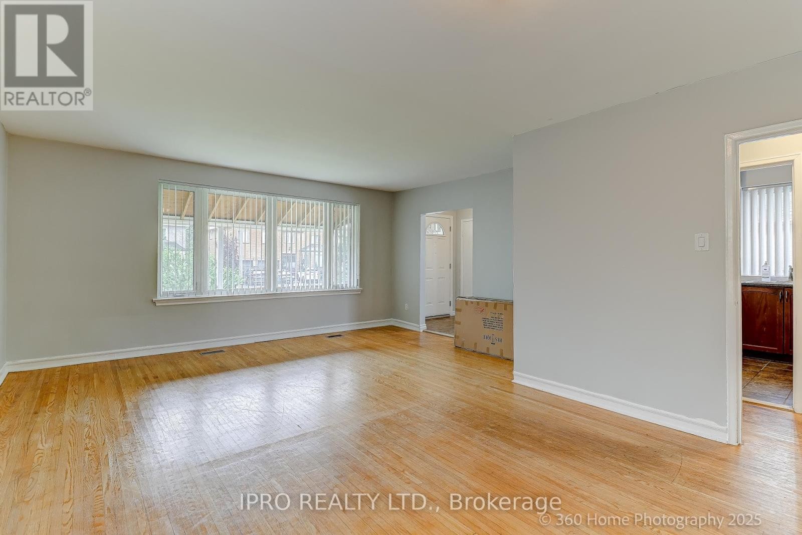 












5543 TURNEY DRIVE

,
Mississauga (Streetsville),




Ontario
L5M1A2

