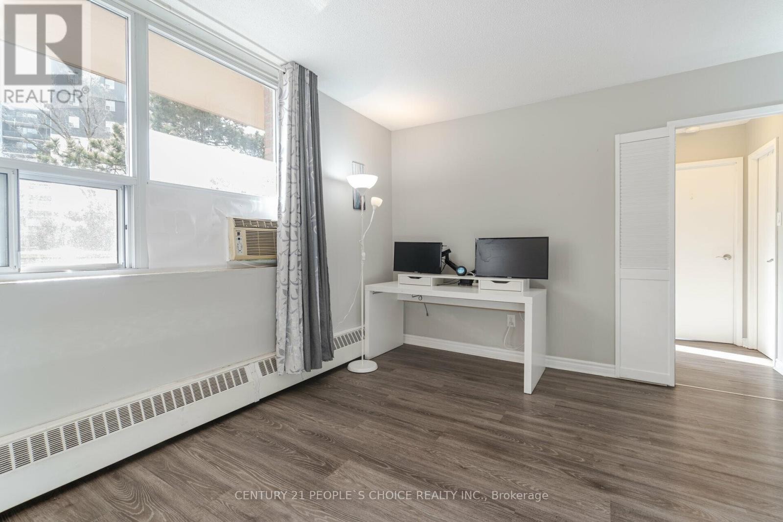 












205 - 3065 QUEEN FREDERICA DRIVE

,
Mississauga (Applewood),




Ontario
L4Y3A3

