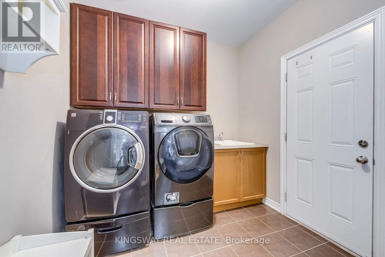 












2382 MILLSTONE DRIVE

,
Oakville (WM Westmount),




Ontario
L6M0K6

