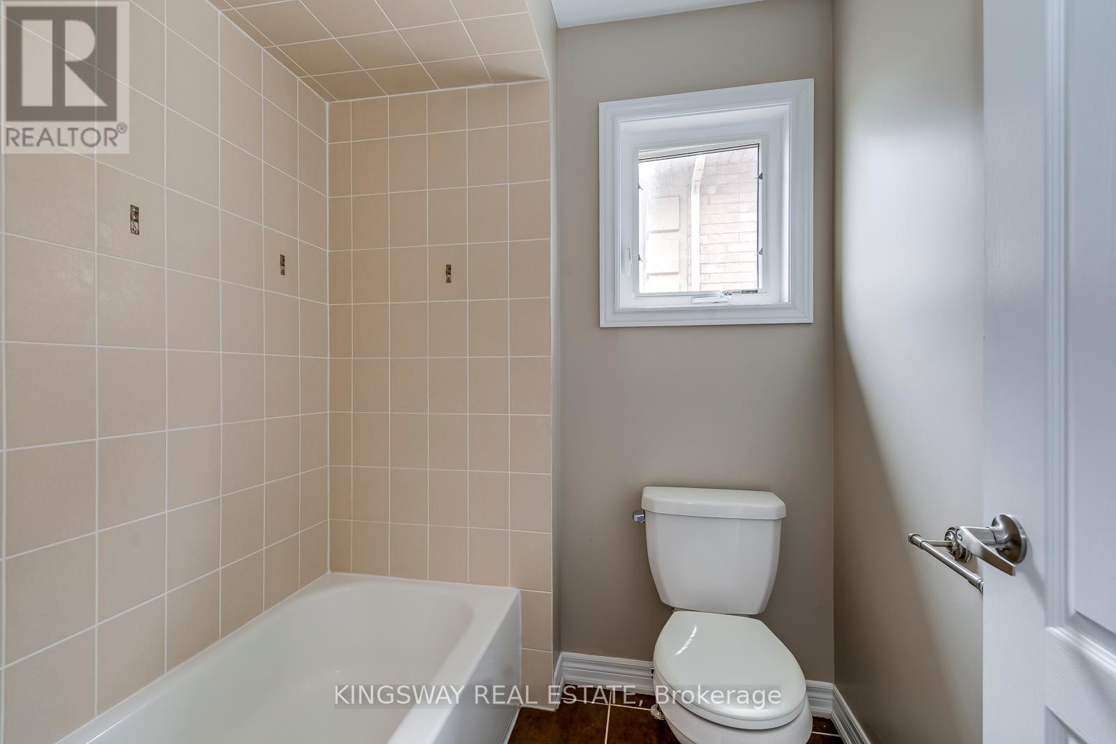 












2382 MILLSTONE DRIVE

,
Oakville (WM Westmount),




Ontario
L6M0K6

