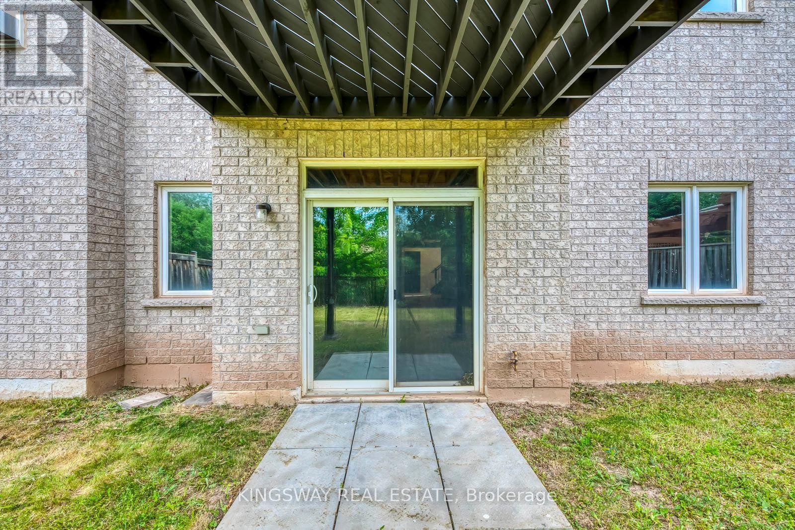 












2382 MILLSTONE DRIVE

,
Oakville (WM Westmount),




Ontario
L6M0K6

