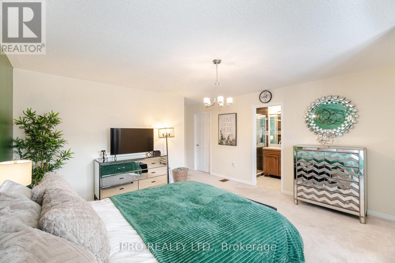 












14 DUFFEL CRESCENT

,
Halton Hills (Georgetown),




Ontario
L7G0H7

