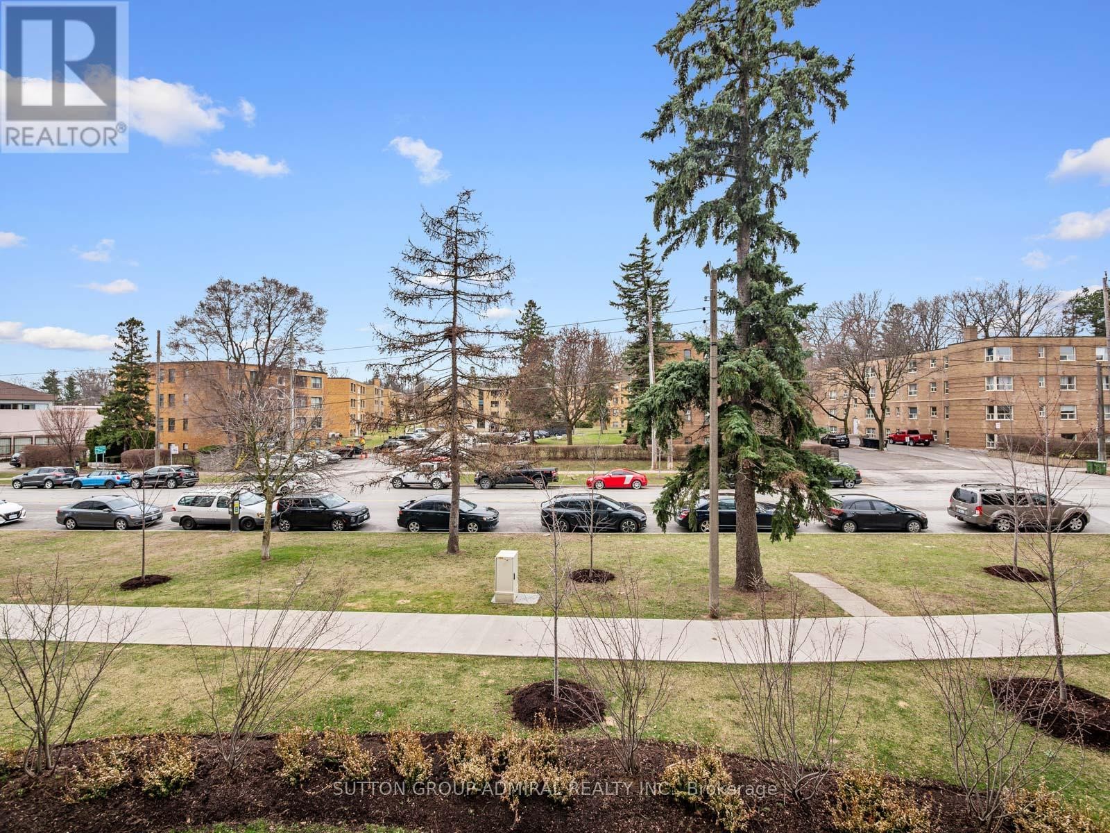 












218 - 293 THE KINGSWAY

,
Toronto (Edenbridge-Humber Valley),




Ontario
M9A0E8

