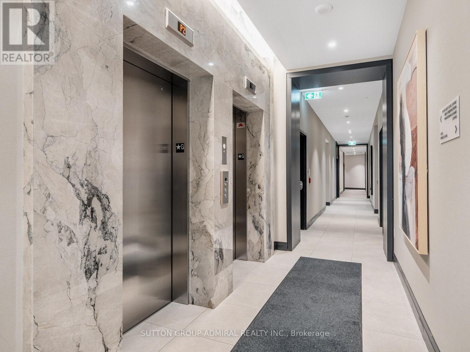 












218 - 293 THE KINGSWAY

,
Toronto (Edenbridge-Humber Valley),




Ontario
M9A0E8

