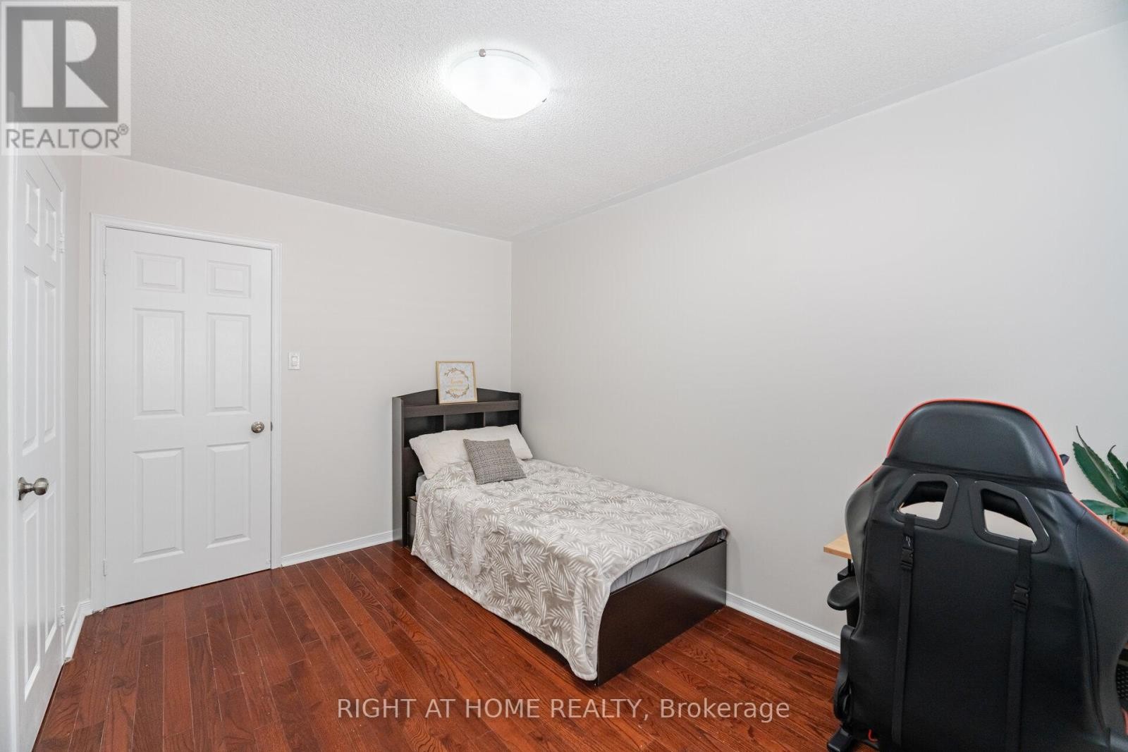 












4793 ROSEBUSH ROAD

,
Mississauga (East Credit),




Ontario
L5M5N2

