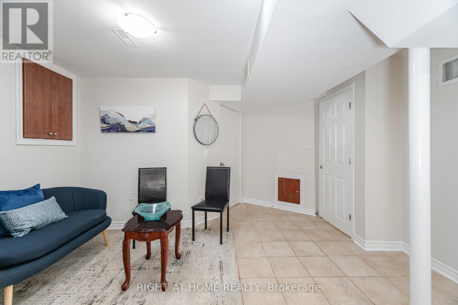 












4793 ROSEBUSH ROAD

,
Mississauga (East Credit),




Ontario
L5M5N2

