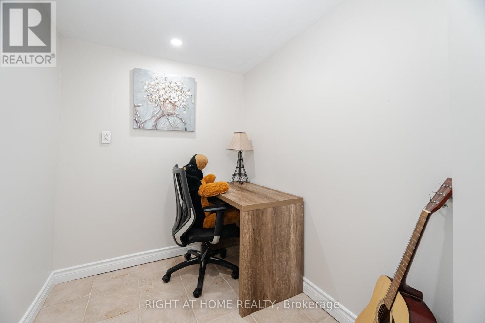 












4793 ROSEBUSH ROAD

,
Mississauga (East Credit),




Ontario
L5M5N2

