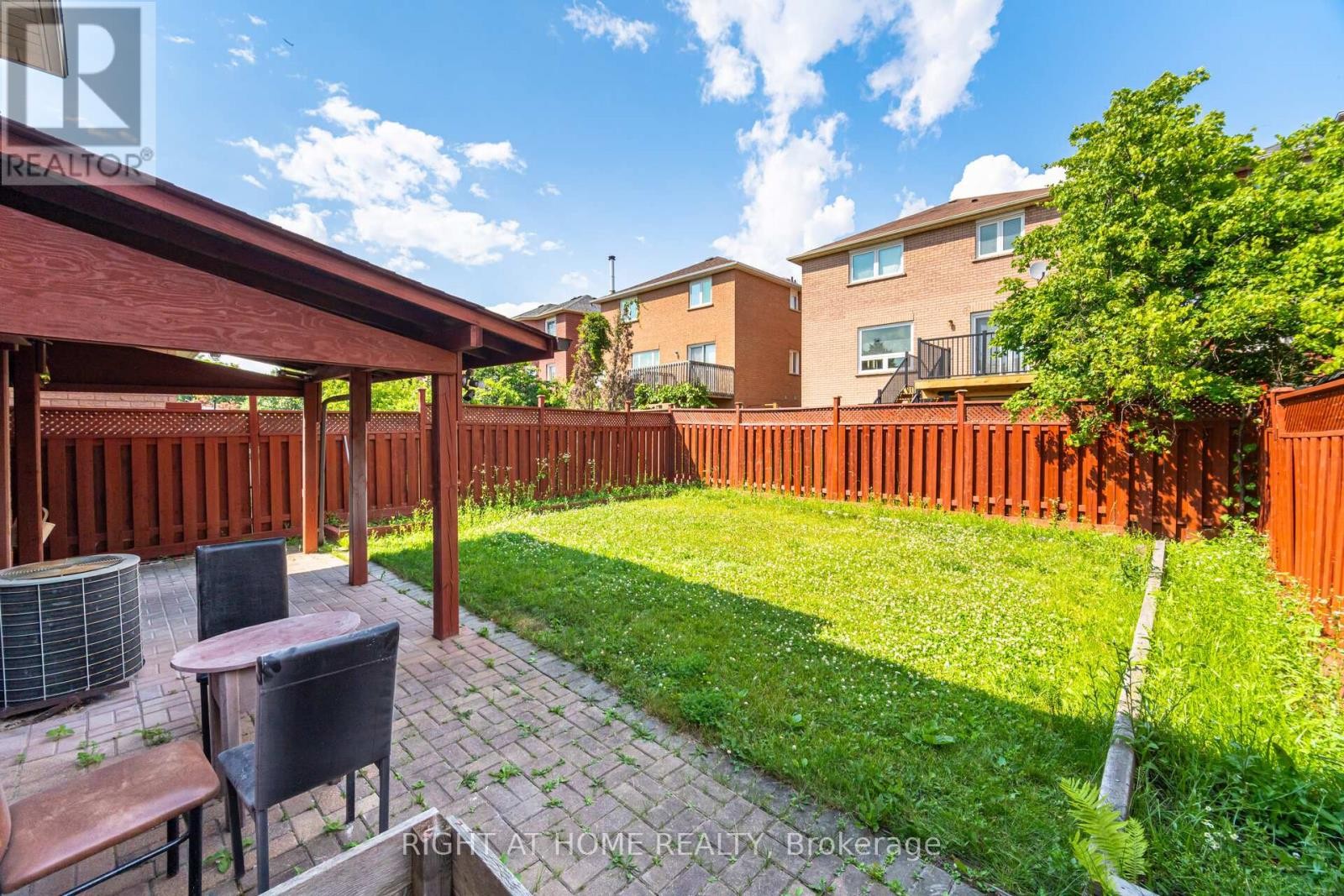 












4793 ROSEBUSH ROAD

,
Mississauga (East Credit),




Ontario
L5M5N2

