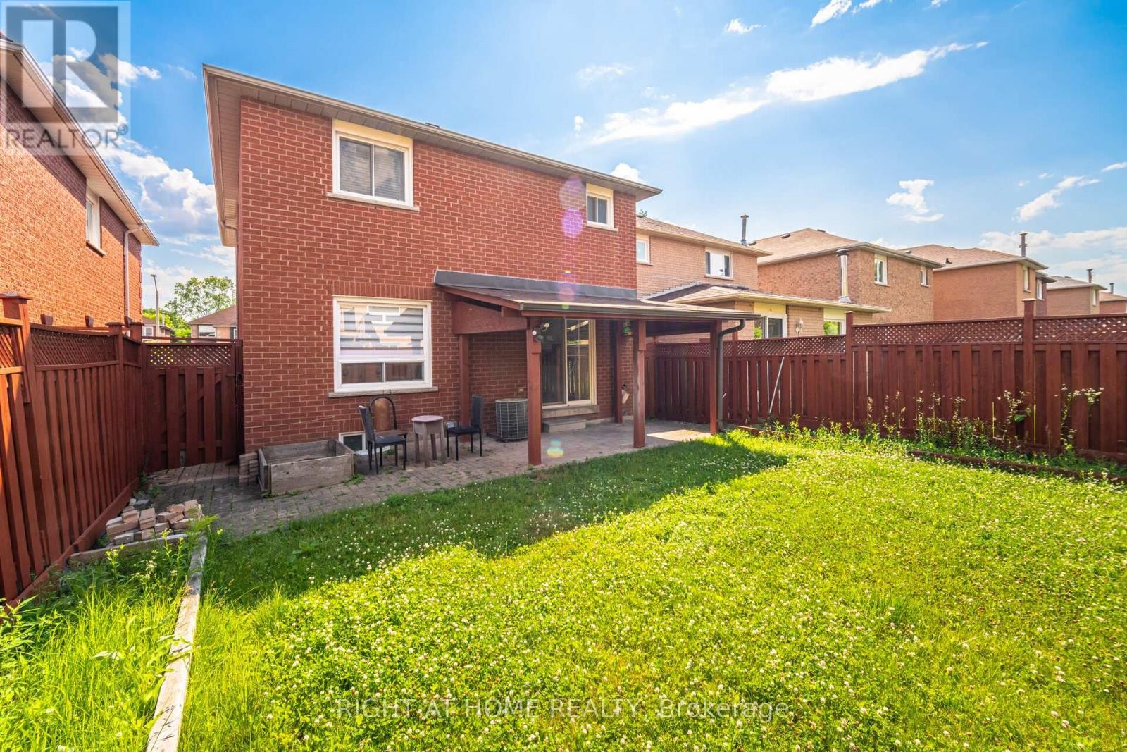 












4793 ROSEBUSH ROAD

,
Mississauga (East Credit),




Ontario
L5M5N2

