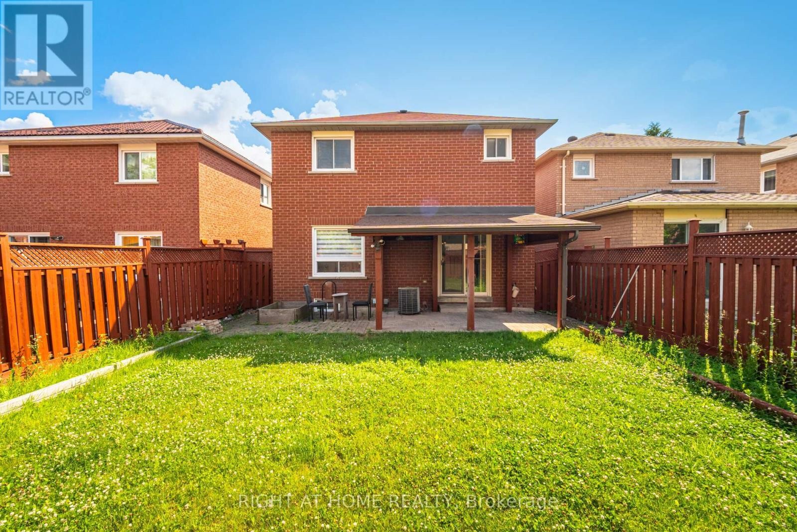 












4793 ROSEBUSH ROAD

,
Mississauga (East Credit),




Ontario
L5M5N2

